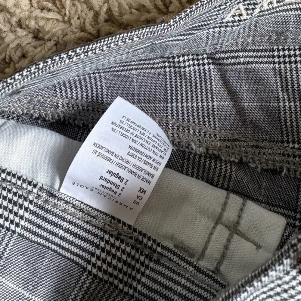 American Eagle Gray Plaid Pants • Size 2 - Picture 6 of 6